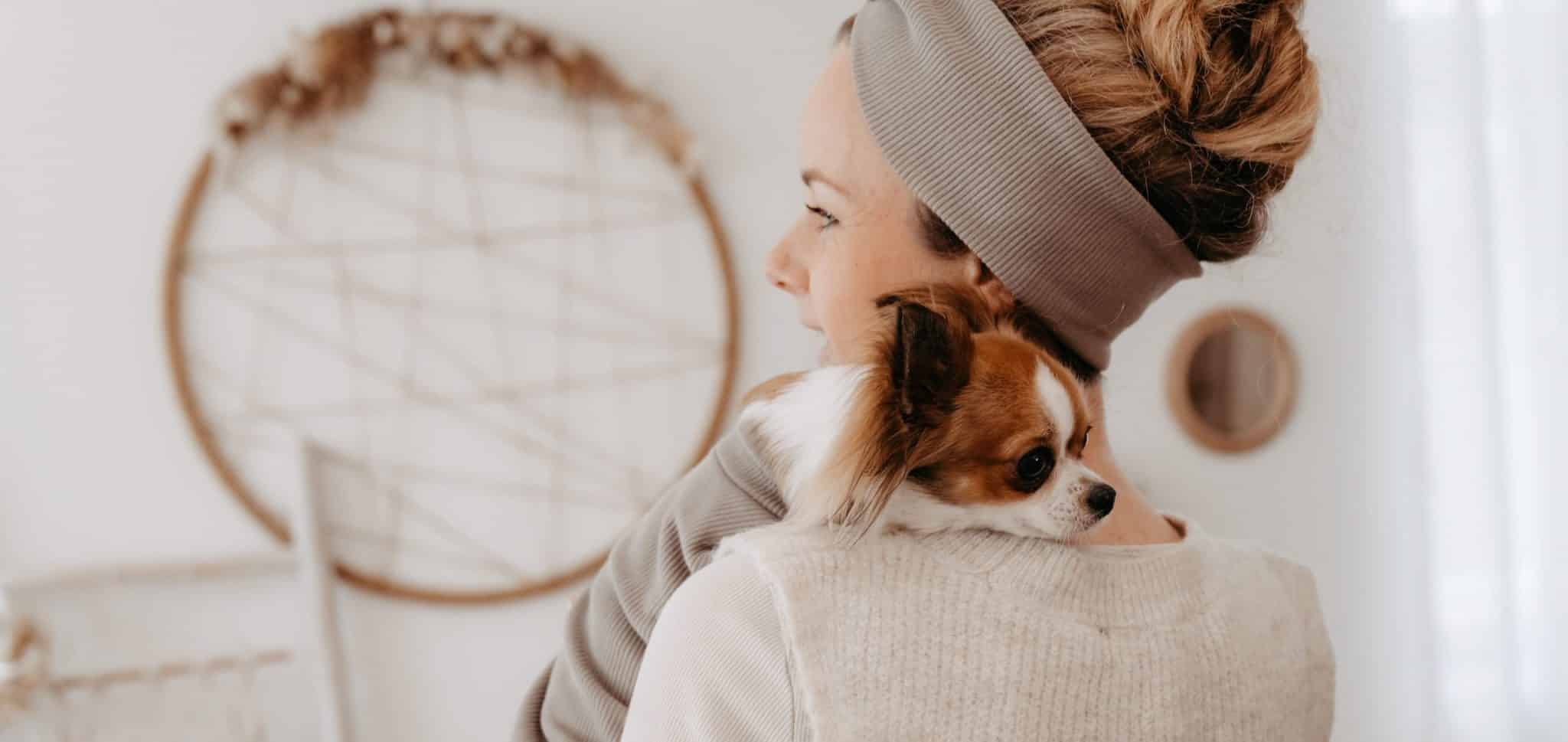 Nadine Nala Home Element Maßgeschneiderte Hundebekleidung